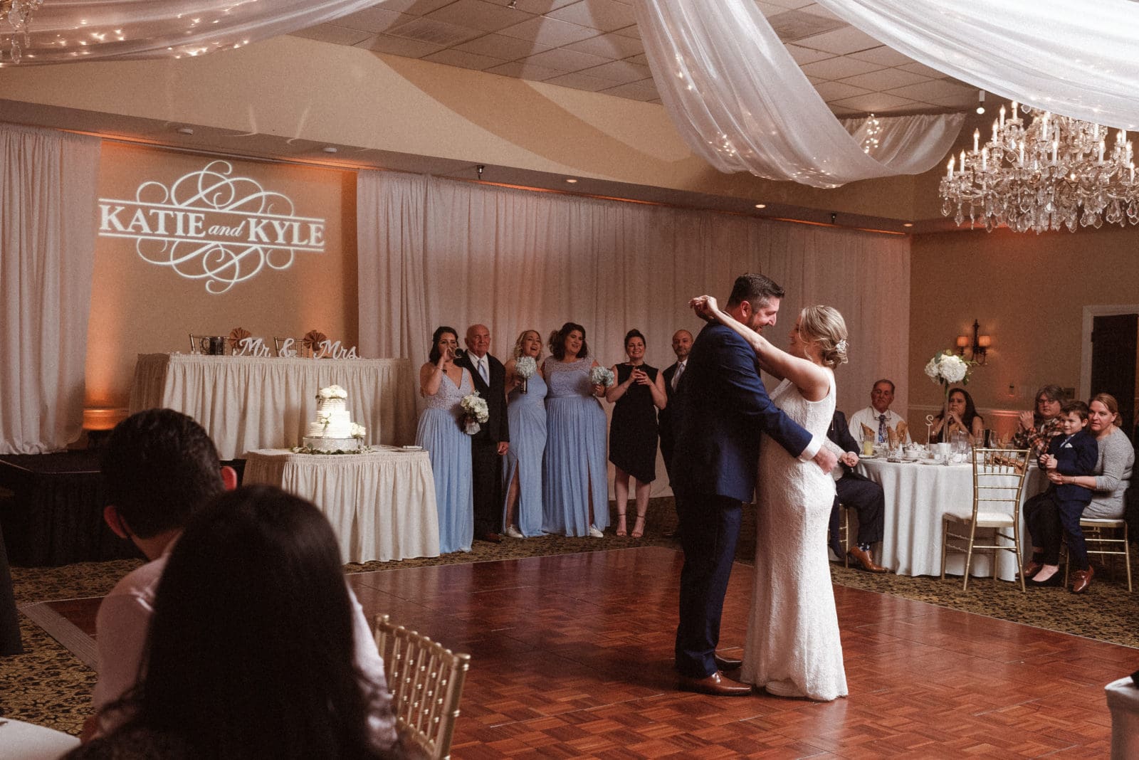 spartan-manor-wedding-photos-with-beautiful-pregnant-bride-by-suess-moments