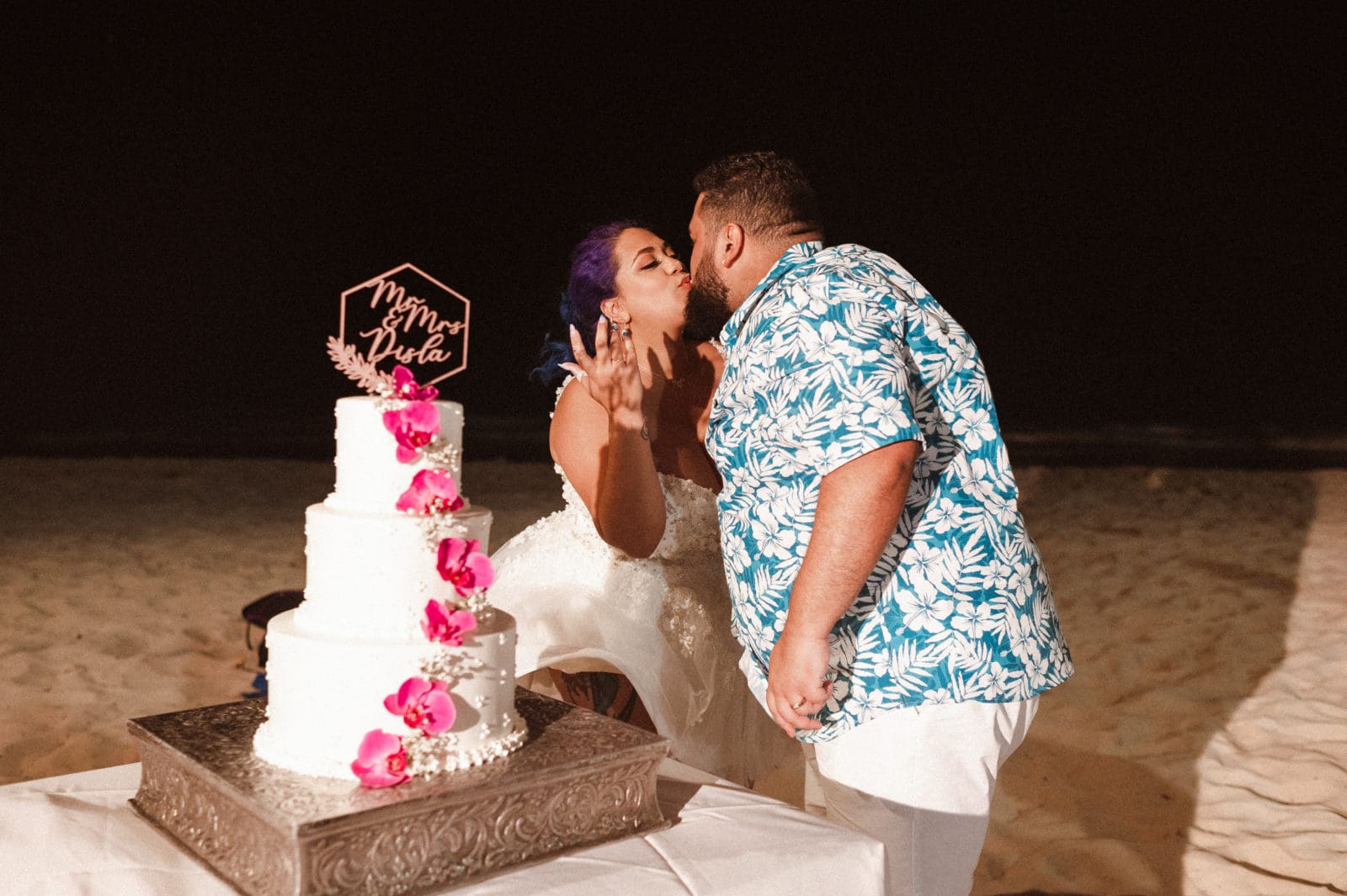cake-cutting-photo-with-pink-flowers