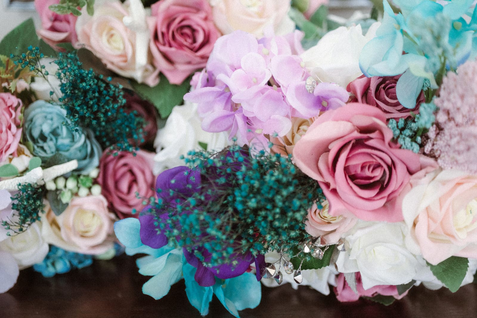 diy-wedding-flowers-by-bride-wood-flowers-suess-moments-photography