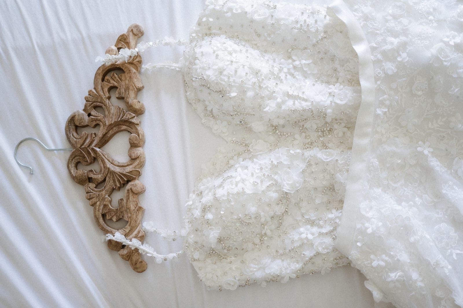 bride-hanger-from-amazon-by-suess-moments