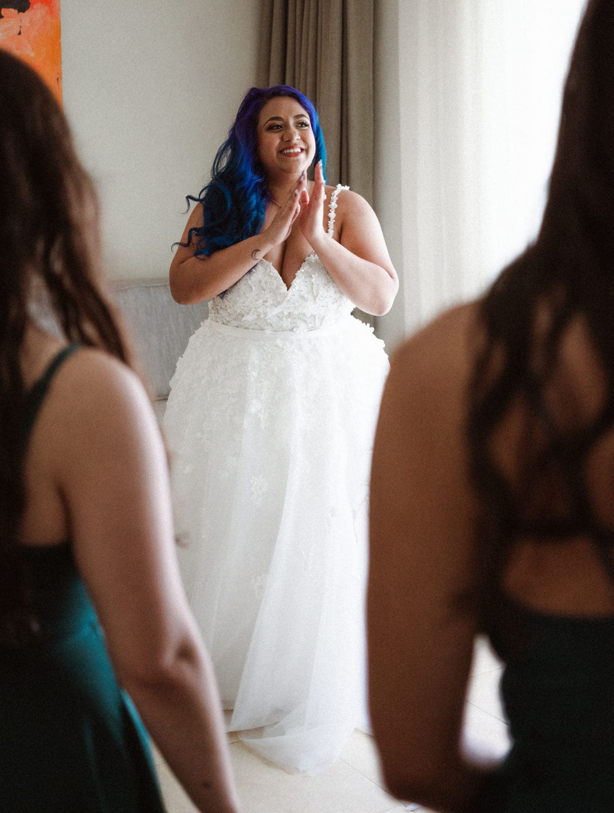 first-look-bridesmaids-photos-by-suess-moments-photography