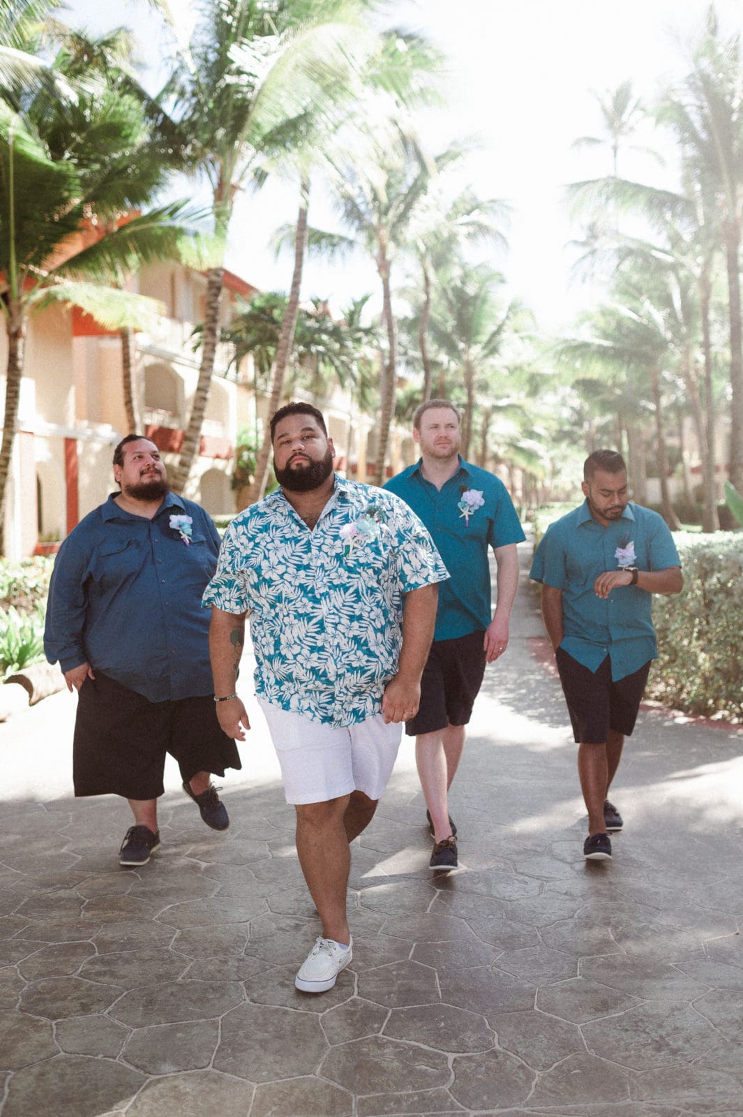 groomsmen-photo-walking-by-suess-moments-photography