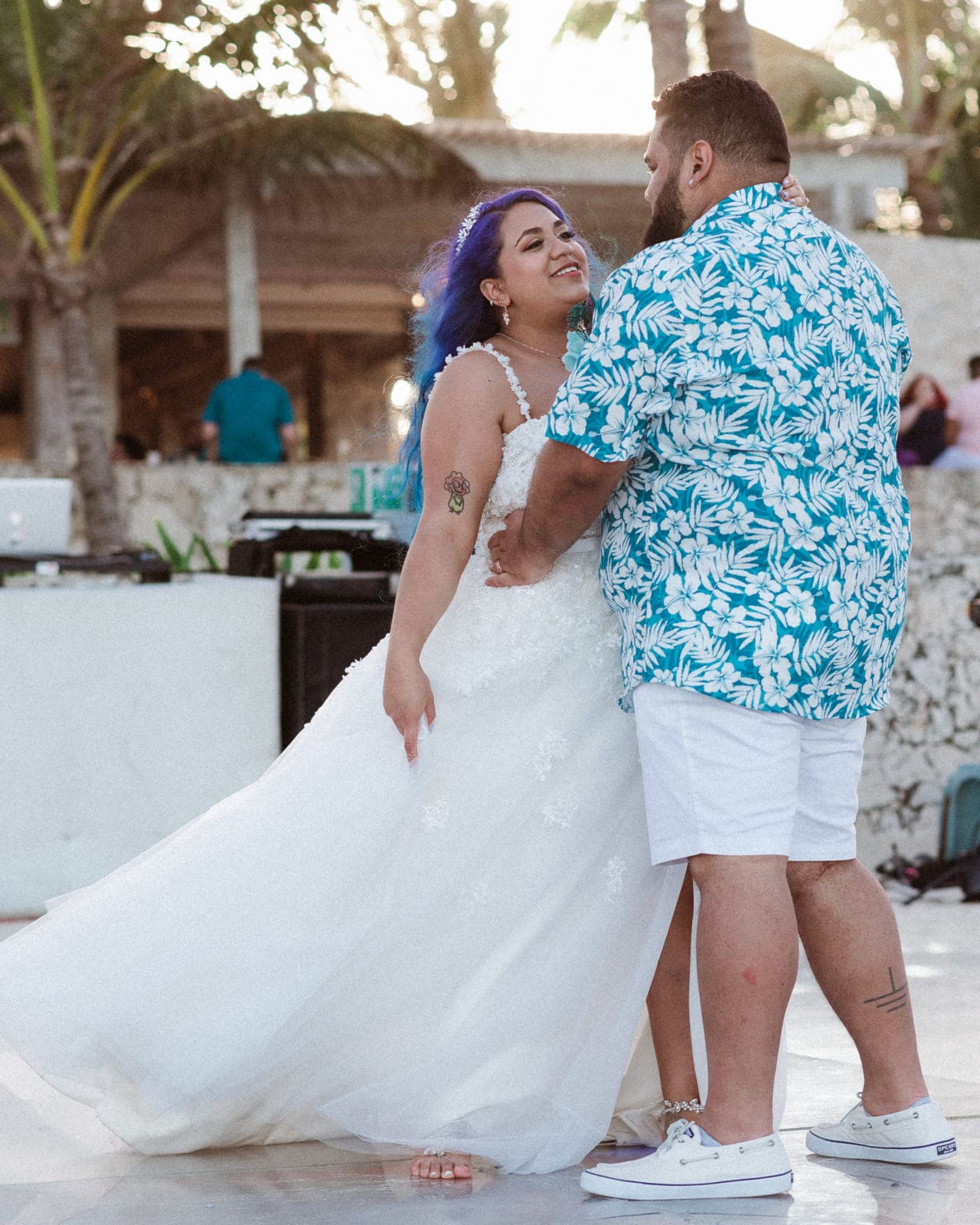 first-dance-at-the-wedding-reception-by-suess-moments