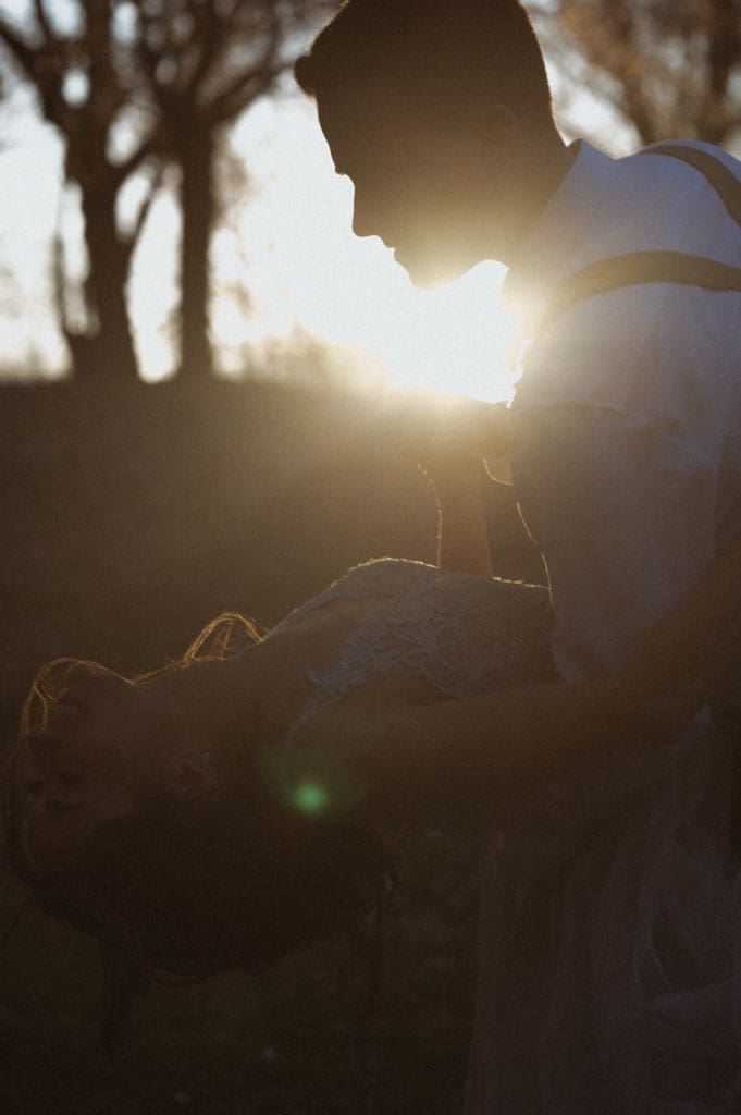 golden-hour-engagement-photos-by-suessmoments