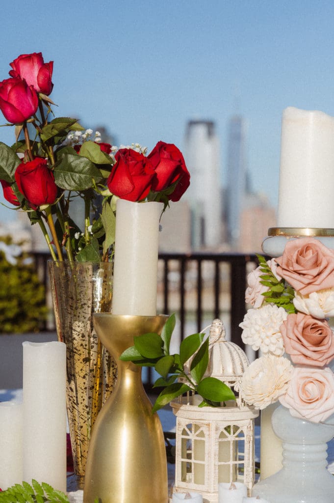 romantic-rooftop-with-nyc-skyline-views-jersey-city-photography-by-suess-moments
