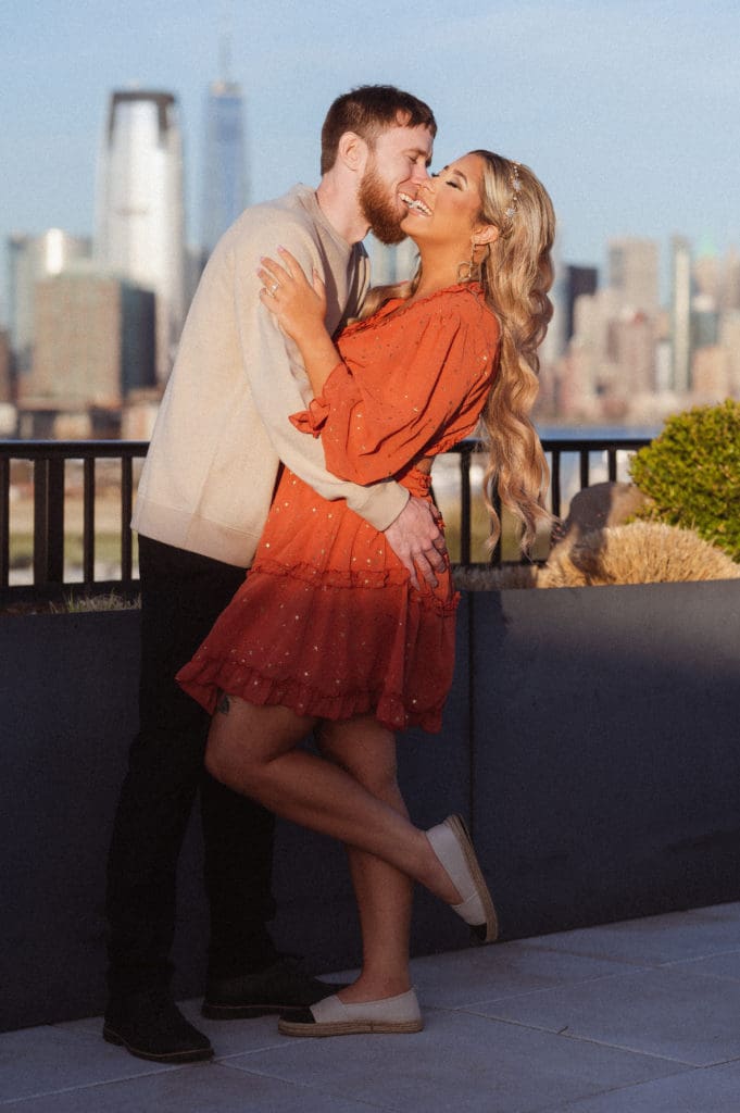 jersey-city-nj-rooftop-engagement-photos-by-suess-moments-photographer