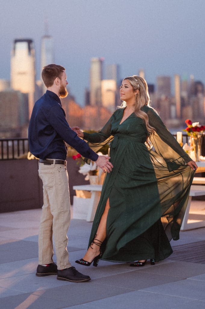 nyc-skyline-views-rooftop-jersey-city-engagement-photos-by-suess-moments