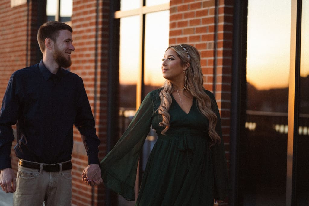 nyc-skyline-views-rooftop-jersey-city-engagement-photos-by-suess-moments