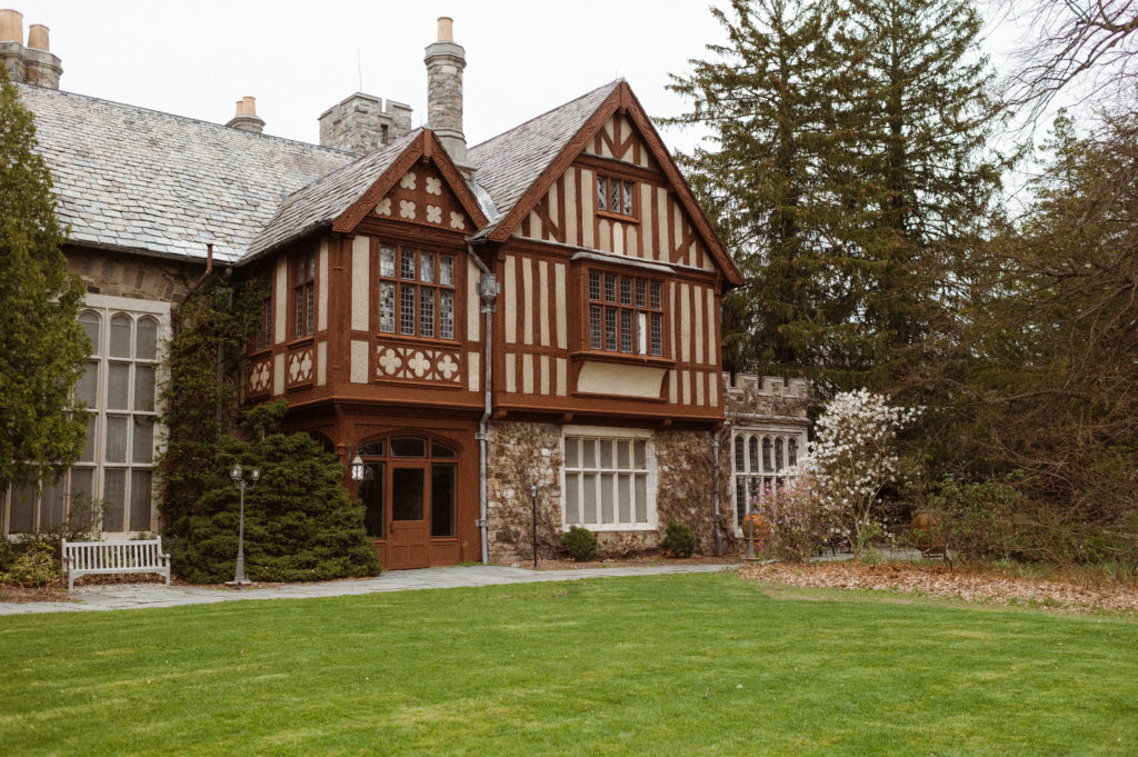 Castle wedding venue at NJ botanical gardens - the skylands manor