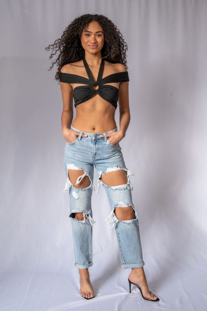 summer-2022-black-cut-out-crop-top-unique-by-the-shameless-collection