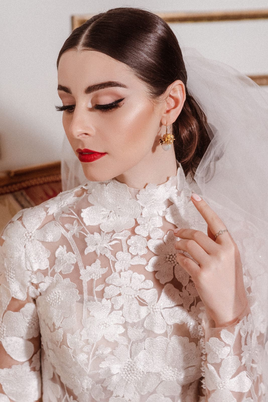 bridal-portraits-by-suess-moments-wedding-photographer-at-the-james-ward-mansion