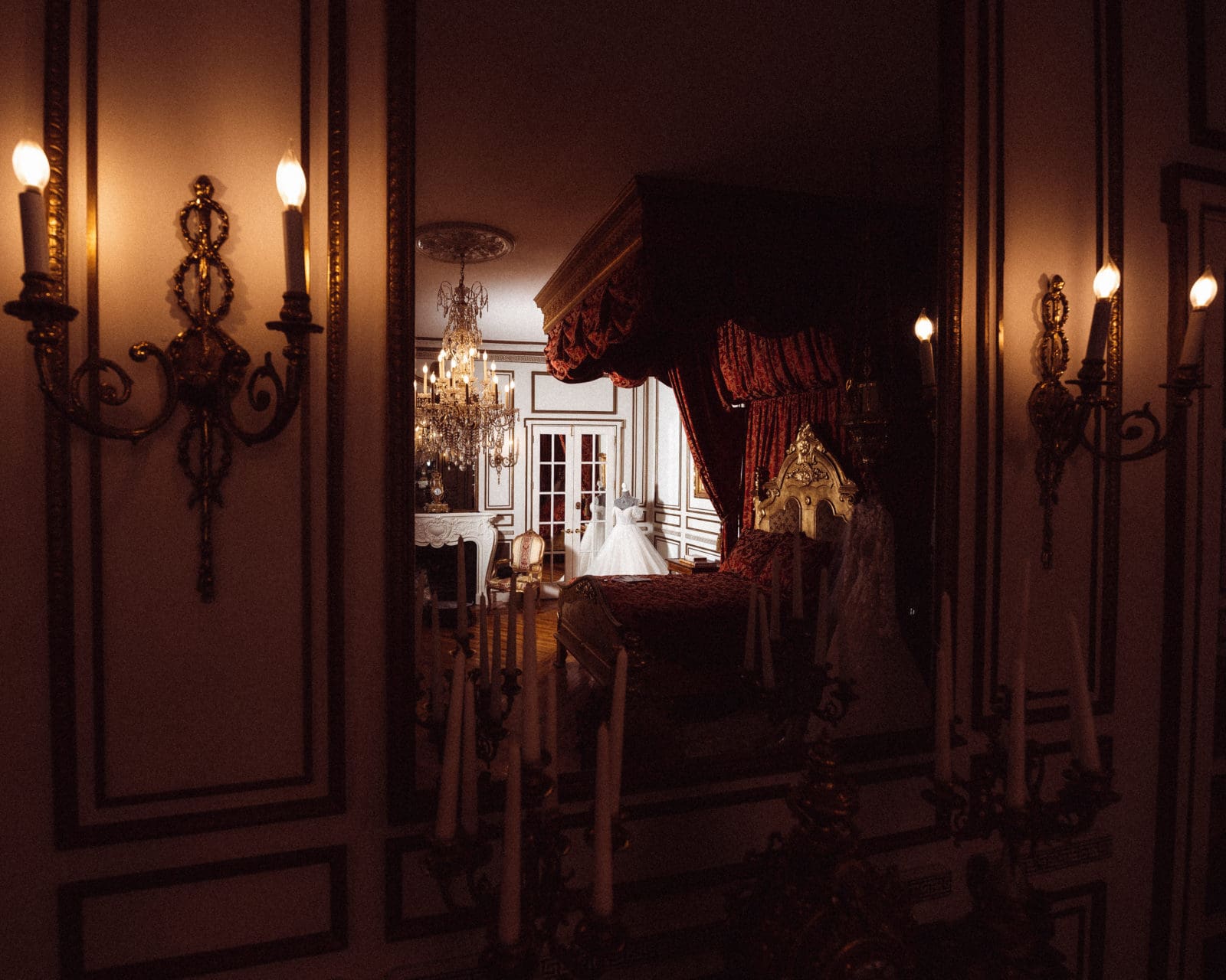 the-james-ward-mansion-wedding-photos-in-bridal-suite-by-suess-moments-nj-photographer