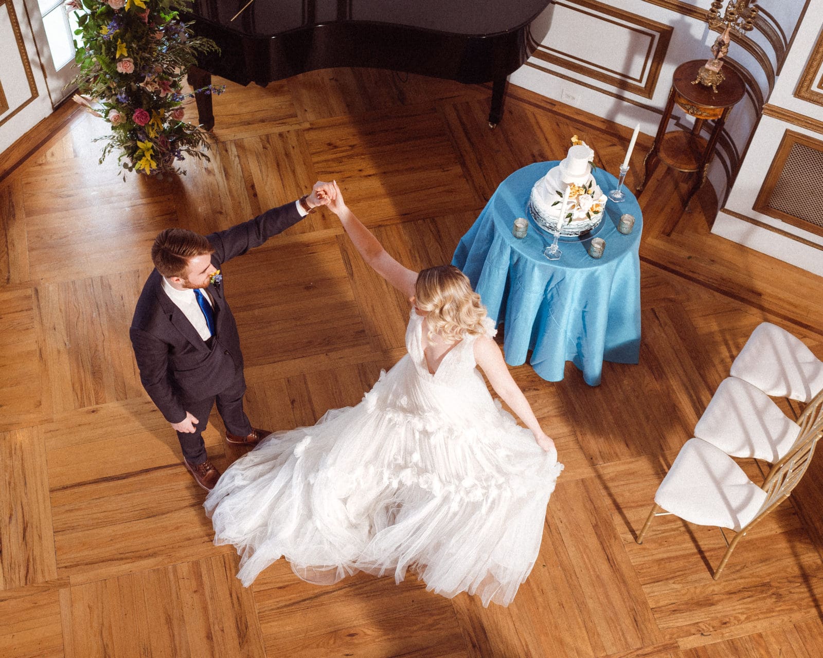 the-james-ward-mansion-wedding-photos-in-bridal-suite-by-suess-moments-nj-photographer