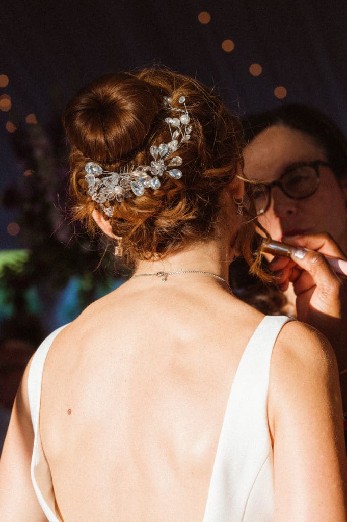 purple-blue-vibrant-wedding-photos-monteverde-at-oldstone-ny-suess-moments-photography
