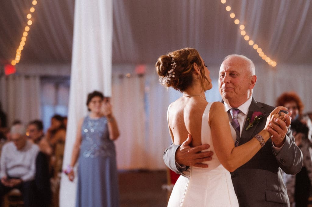 purple-blue-vibrant-wedding-photos-monteverde-at-oldstone-ny-suess-moments-photography