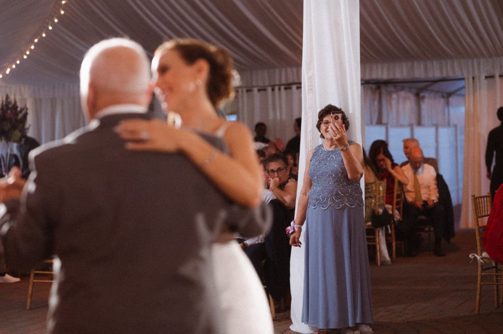 purple-blue-vibrant-wedding-photos-monteverde-at-oldstone-ny-suess-moments-photography