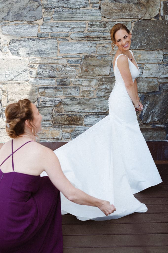 purple-blue-vibrant-wedding-photos-monteverde-at-oldstone-ny-suess-moments-photography