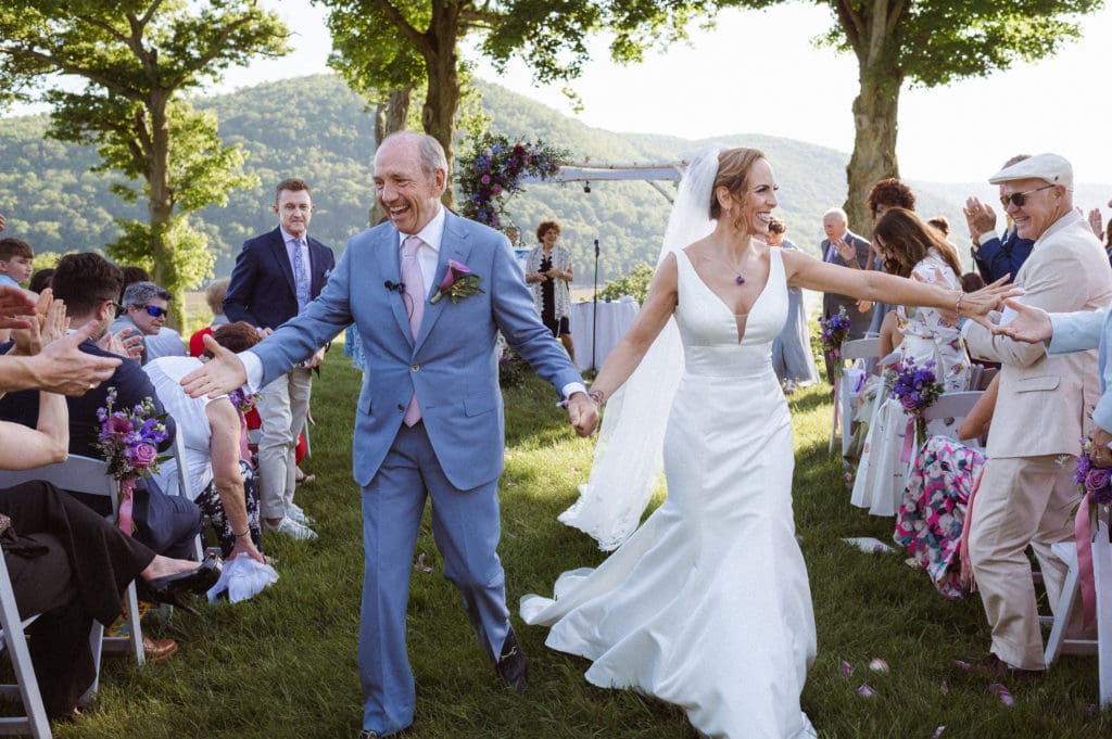 purple-blue-vibrant-wedding-photos-monteverde-at-oldstone-ny-suess-moments-photography