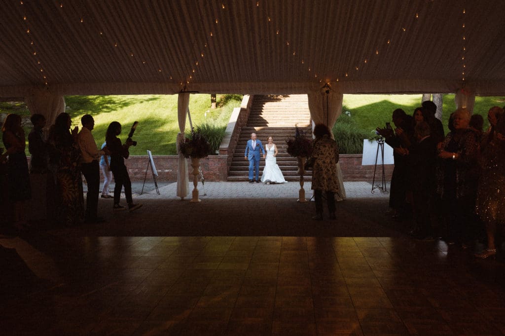 purple-blue-vibrant-wedding-photos-monteverde-at-oldstone-ny-suess-moments-photography