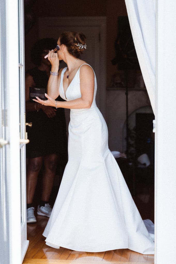 purple-blue-vibrant-wedding-photos-monteverde-at-oldstone-ny-suess-moments-photography