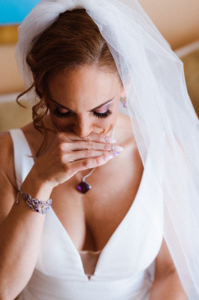 purple-blue-vibrant-wedding-photos-monteverde-at-oldstone-ny-suess-moments-photography