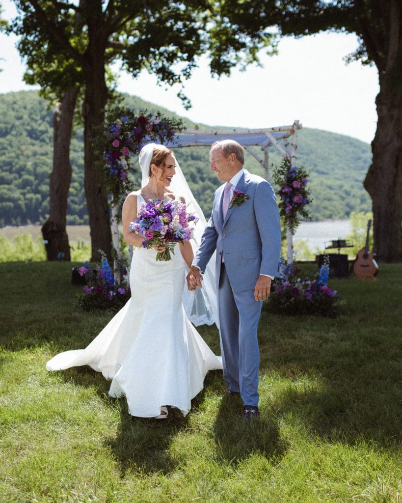 purple-blue-vibrant-wedding-photos-monteverde-at-oldstone-ny-suess-moments-photography