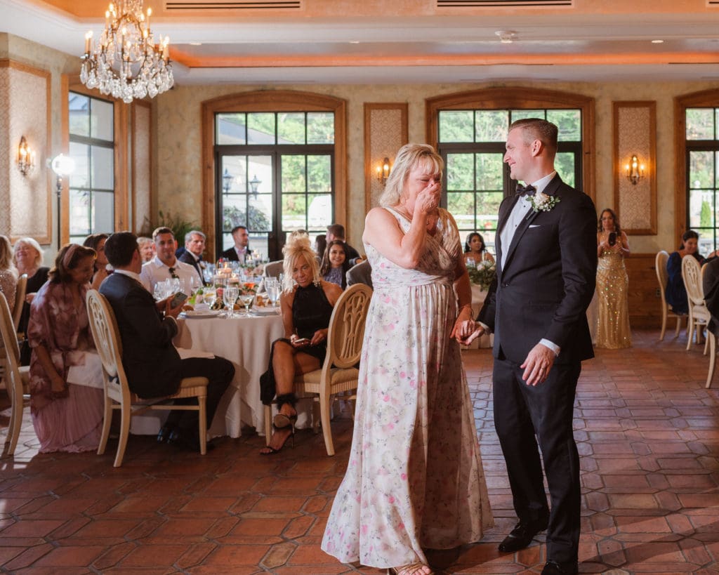 first-dance-wedding-photo-suess-moments-at-the-manor