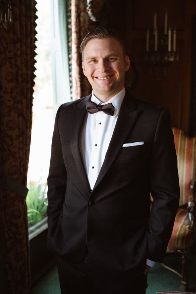 happy-groom-man-photo