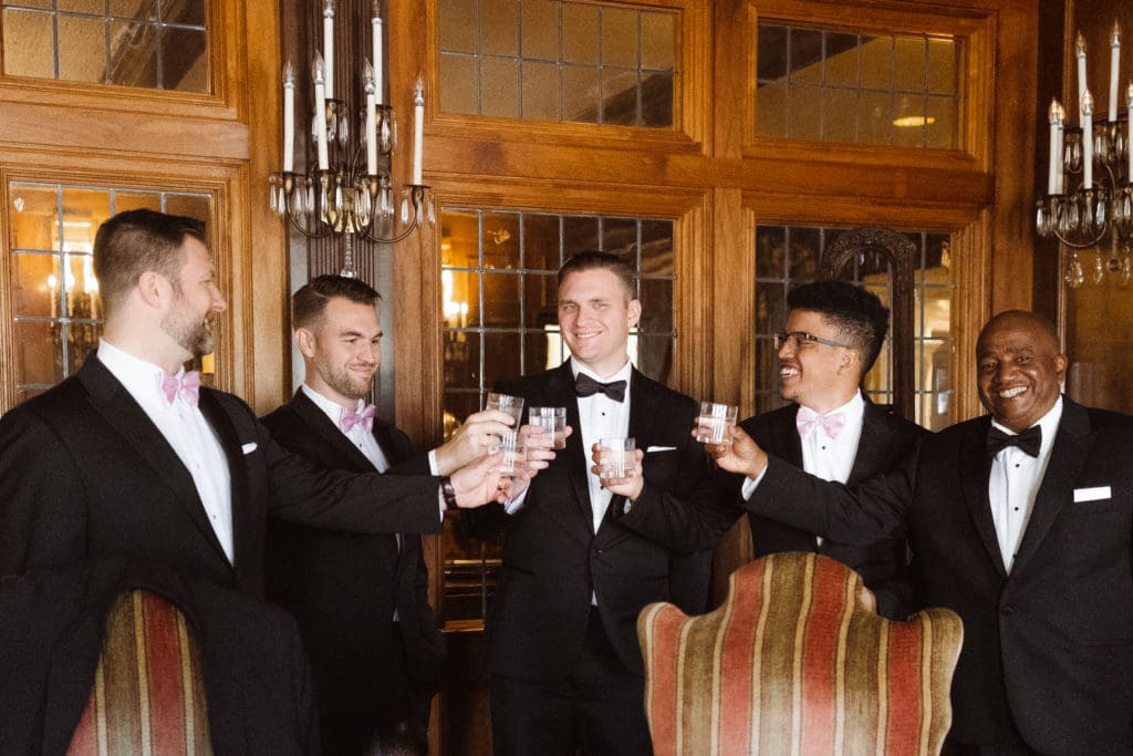 groomsmen-toast-photo