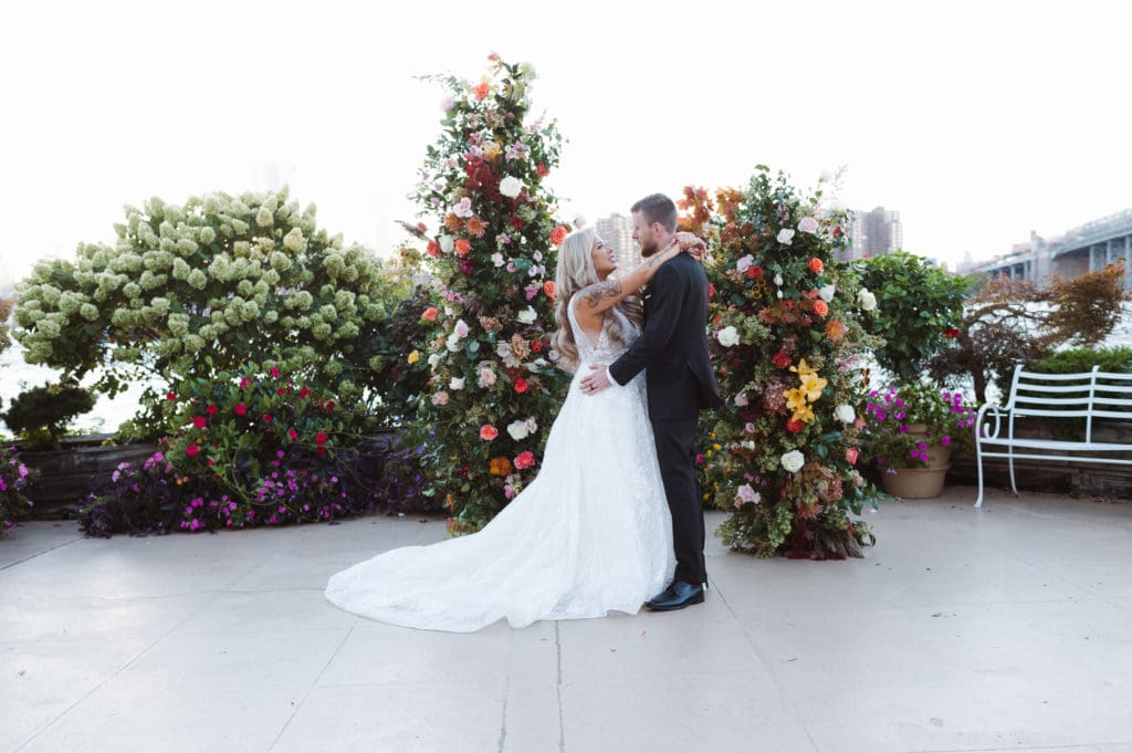 giando-on-the-water-brooklyn-nyc-wedding-photos-by-suess-moments-miranda-suess-photographer-new-jersey