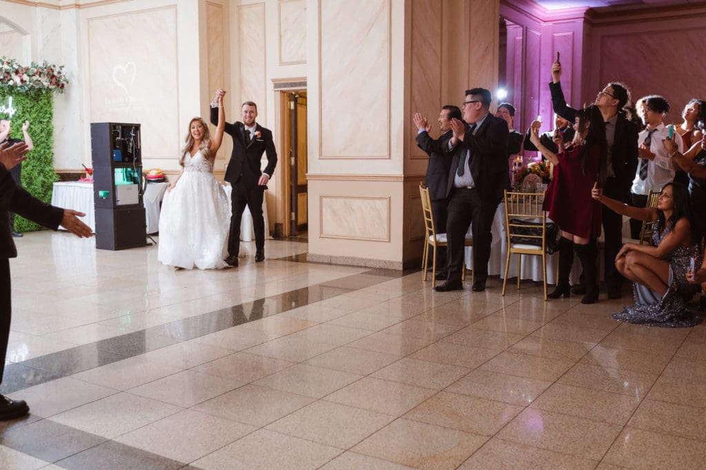 giando-on-the-water-brooklyn-nyc-wedding-photos-by-suess-moments-miranda-suess-photographer-new-jersey