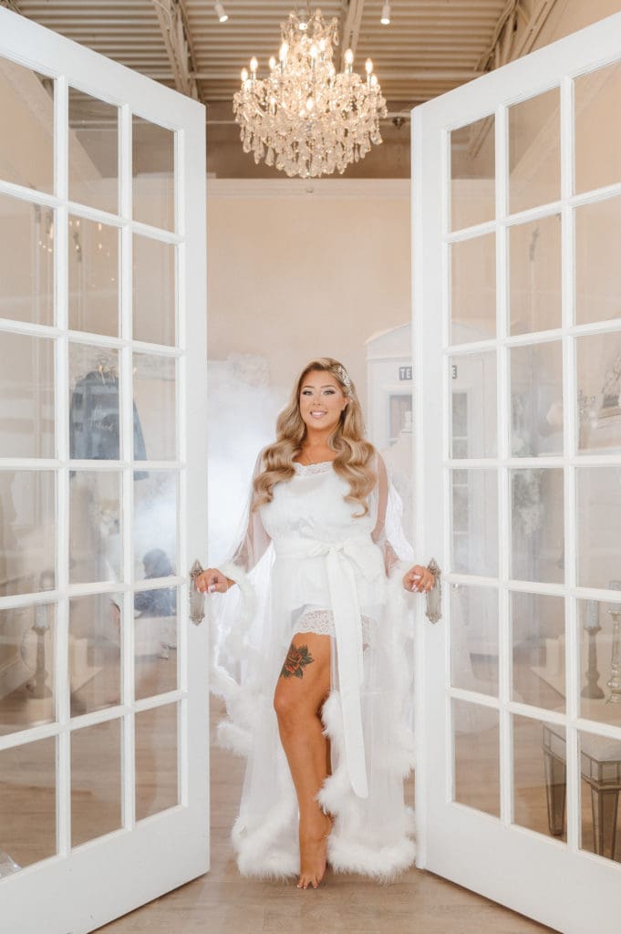 the-beauty-suite-ny-staten-island-wedding-photos-of-bride-prep-by-suess-moments-photographer-new-jersey
