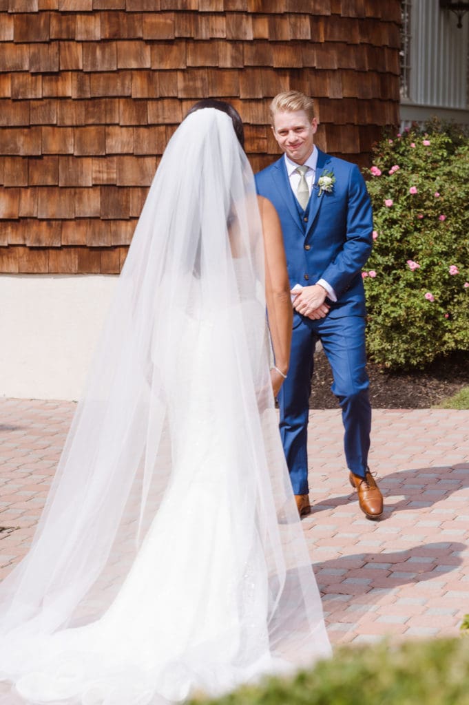 first-look-at=the-ryland-inn-new-jersey-wedding-photos-by-suess-moments-wedding-photographer