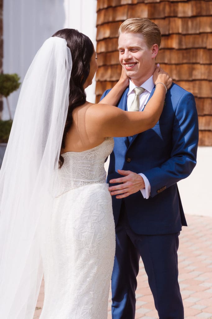 first-look-at=the-ryland-inn-new-jersey-wedding-photos-by-suess-moments-wedding-photographer