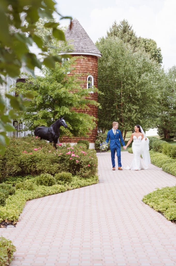 bride-and-groom-photos-enchanting-photos-the-ryland-inn-new-jersey-wedding-photos-by-suess-moments-wedding-photographer