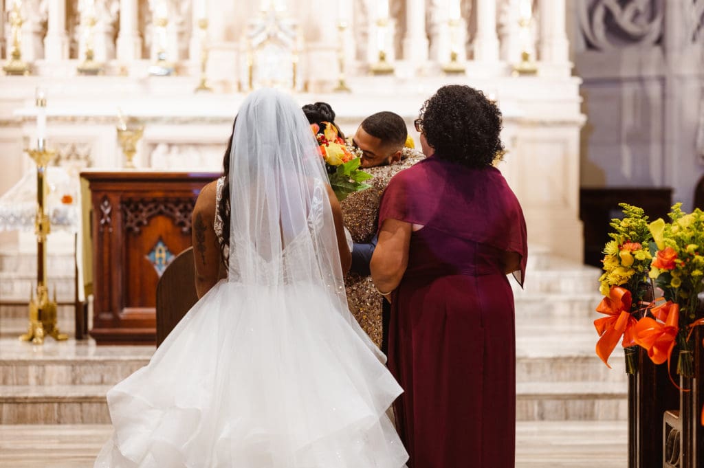 i-photographed-a-wedding-on-only-an-85mm-lens-suess-moments-photography