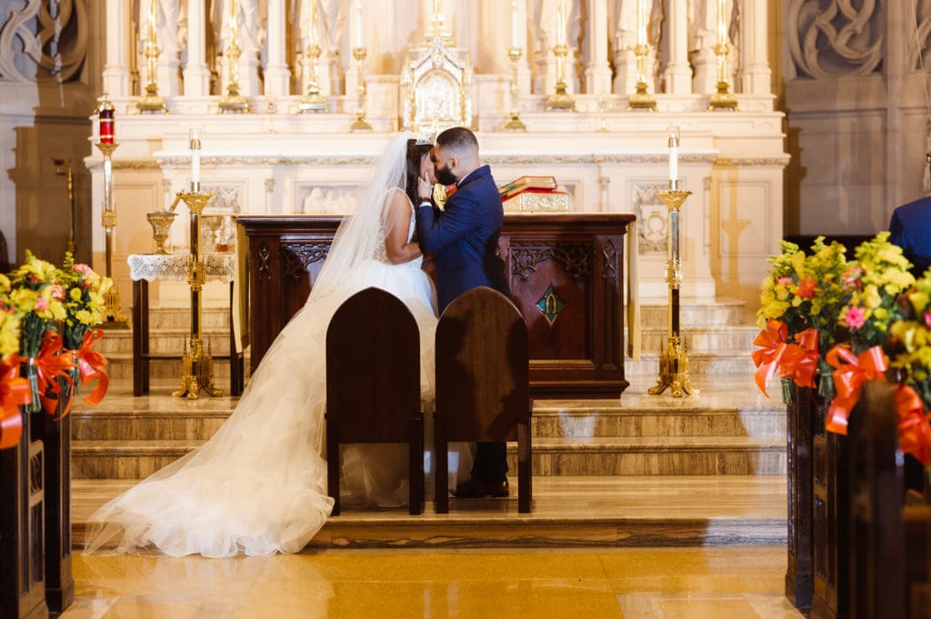queens-of-all-saints-brooklyn-ny-wedding-photos-suess-moments