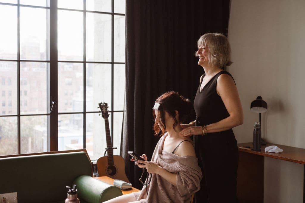 the-ace-hotel-downtown-brooklyn-wedding-bride-prep-photos-by-suess-moments-new-jersey