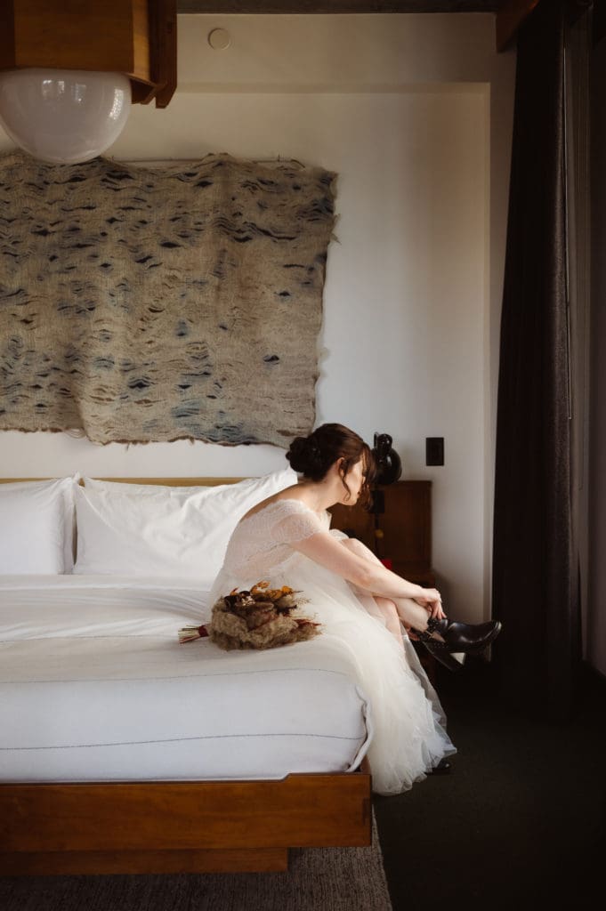 the-ace-hotel-downtown-brooklyn-wedding-bride-prep-photos-by-suess-moments-new-jersey