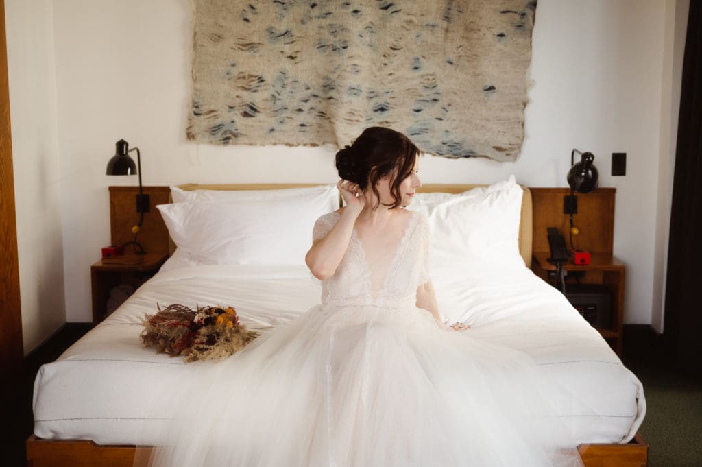 the-ace-hotel-downtown-brooklyn-wedding-bride-prep-photos-by-suess-moments-new-jersey