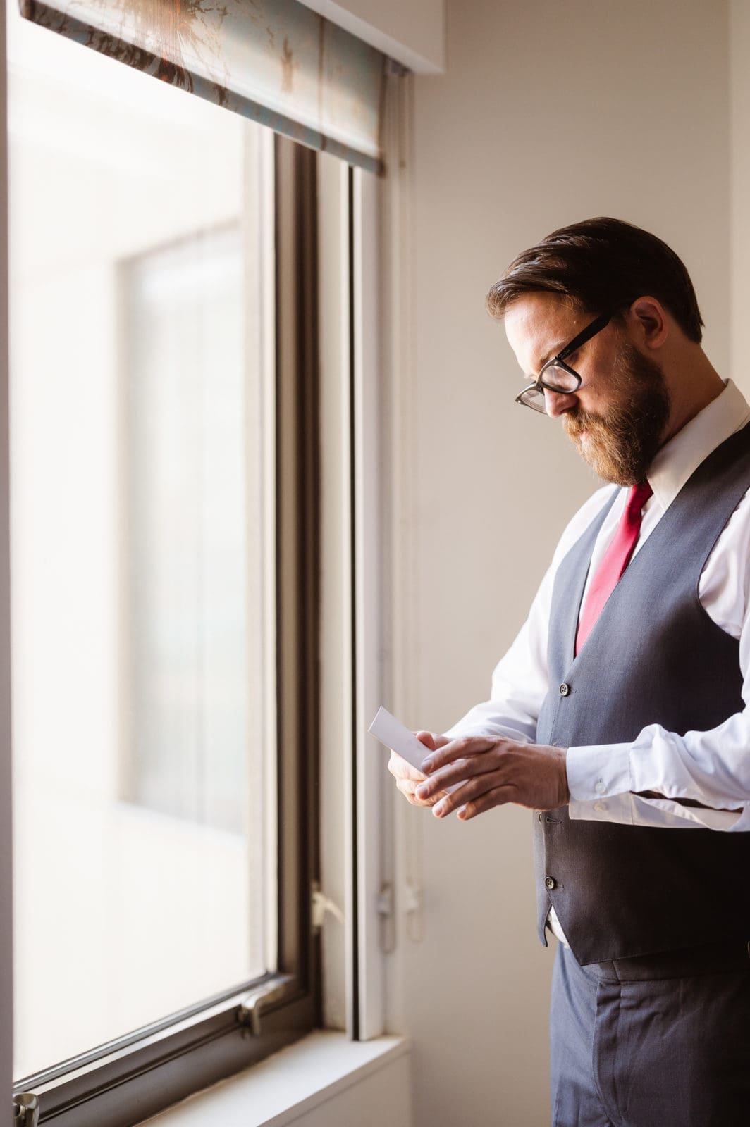 groom-prep-photos-by-suess-moments-wedding-nj