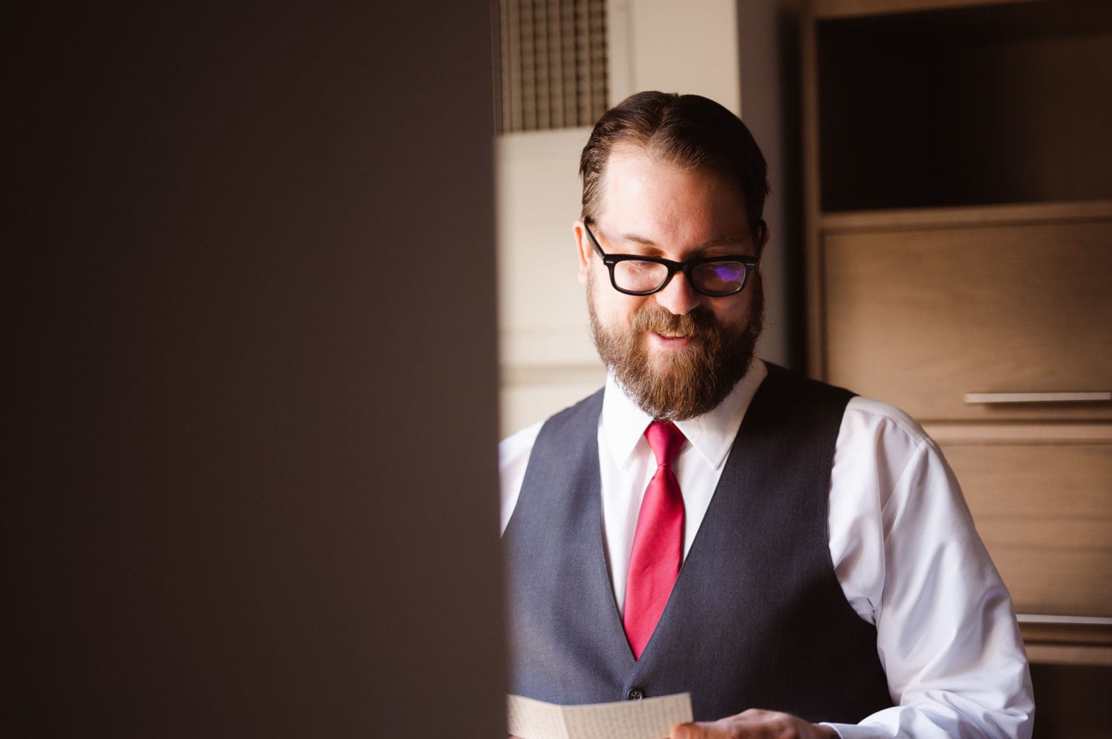 groom-prep-photos-by-suess-moments-wedding-nj