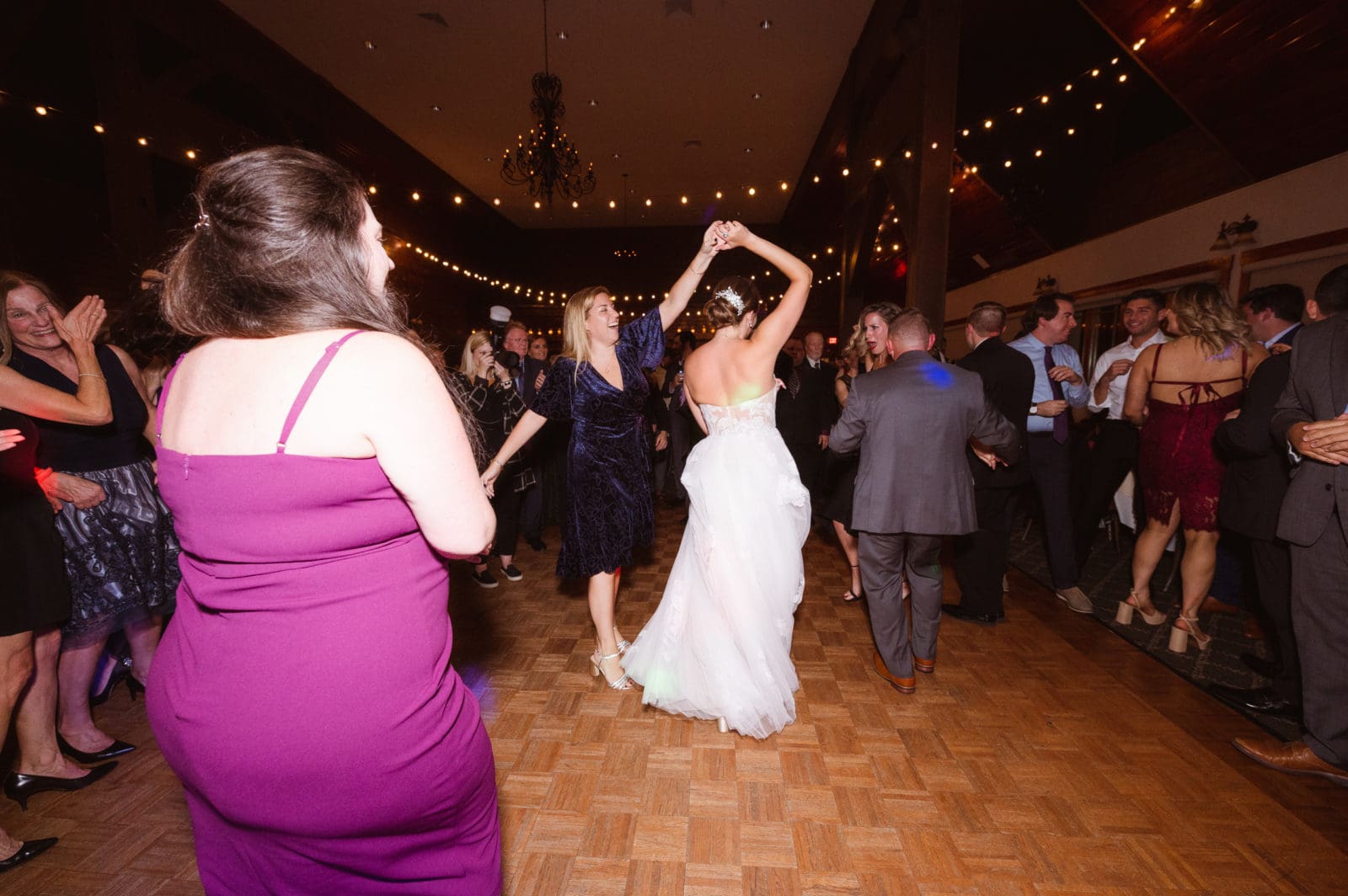 hollow-brook-golf-country-club-ny-wedding-photos-by-suess-moments