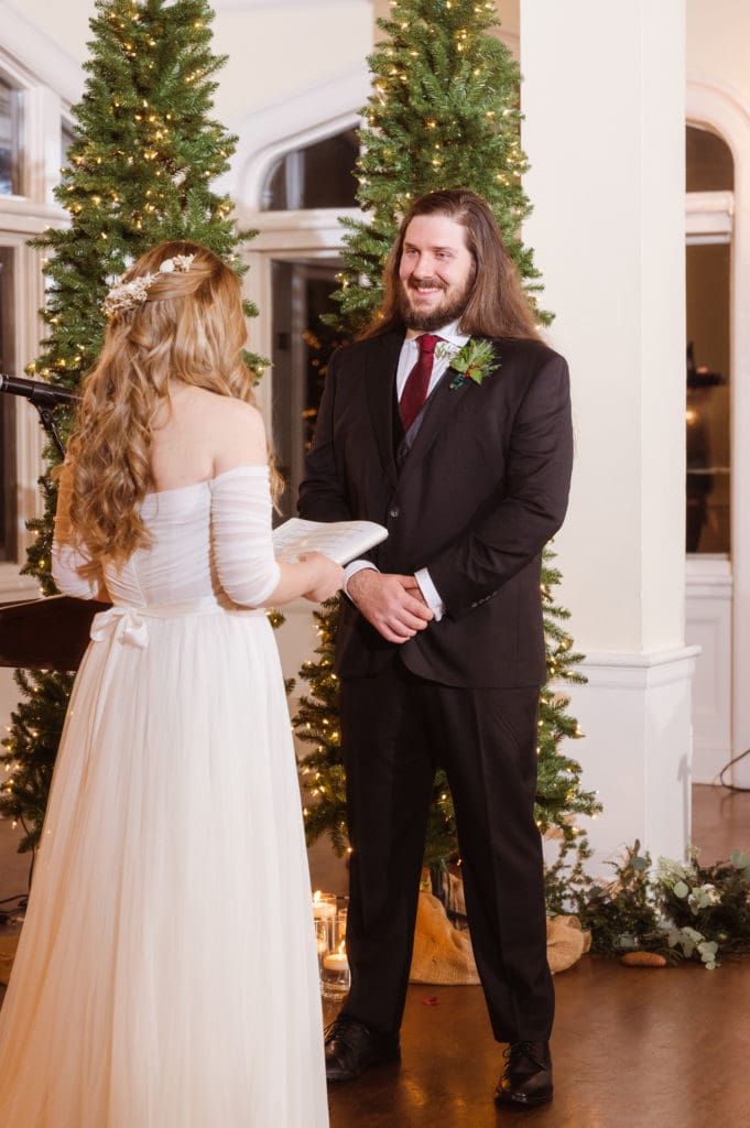wedding-ceremony-winter-wedding-whitby-castle-suess-moments-wedding-photographer
