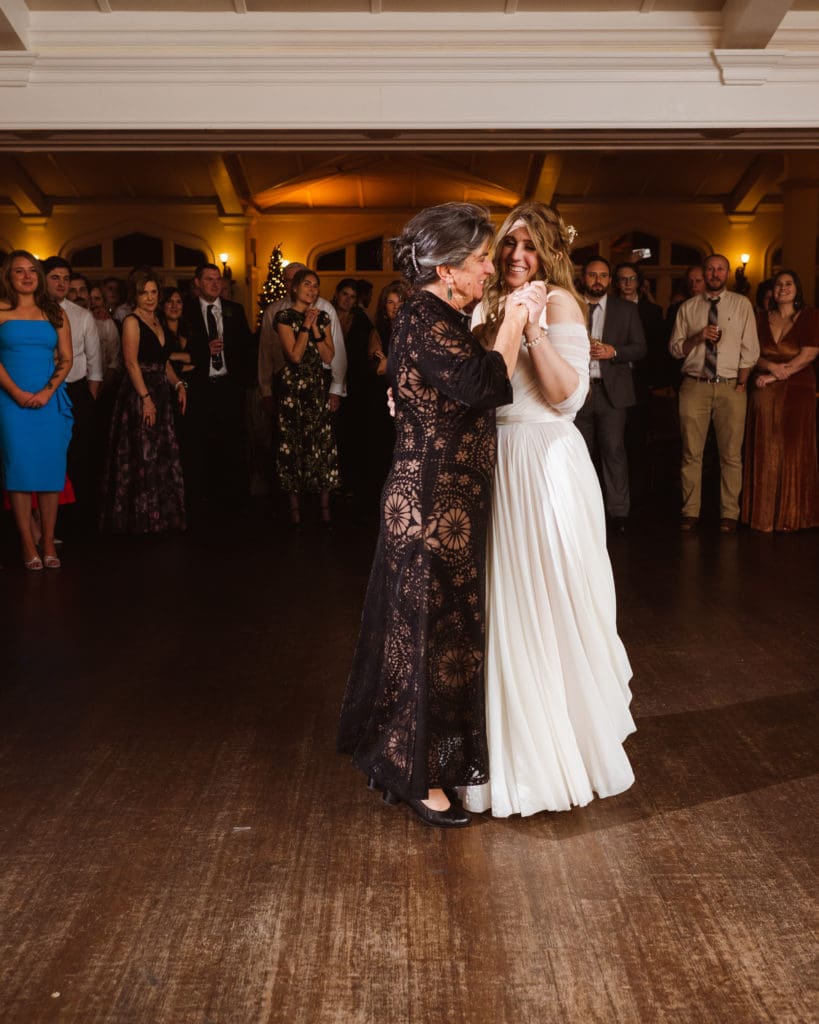 first-dance-mother-daughter-whitby-castle-photos-by-suess-moments-photographer