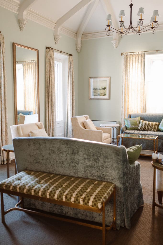 whitby-castle-bridal-suite-suess-moments-wedding-photographer