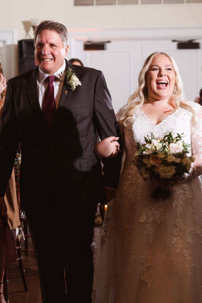 indoor-wedding-ceremony-at-the-whitby-castle-rye-new-york-by-suess-moments