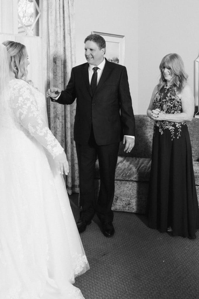 first-look-bride-and-dad