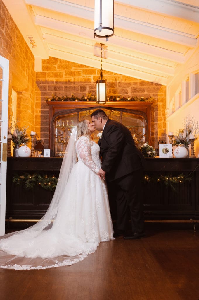 indoor-wedding-photos-at-whitby-castle-bar-wedding-photo-by-suess-moments-photographer