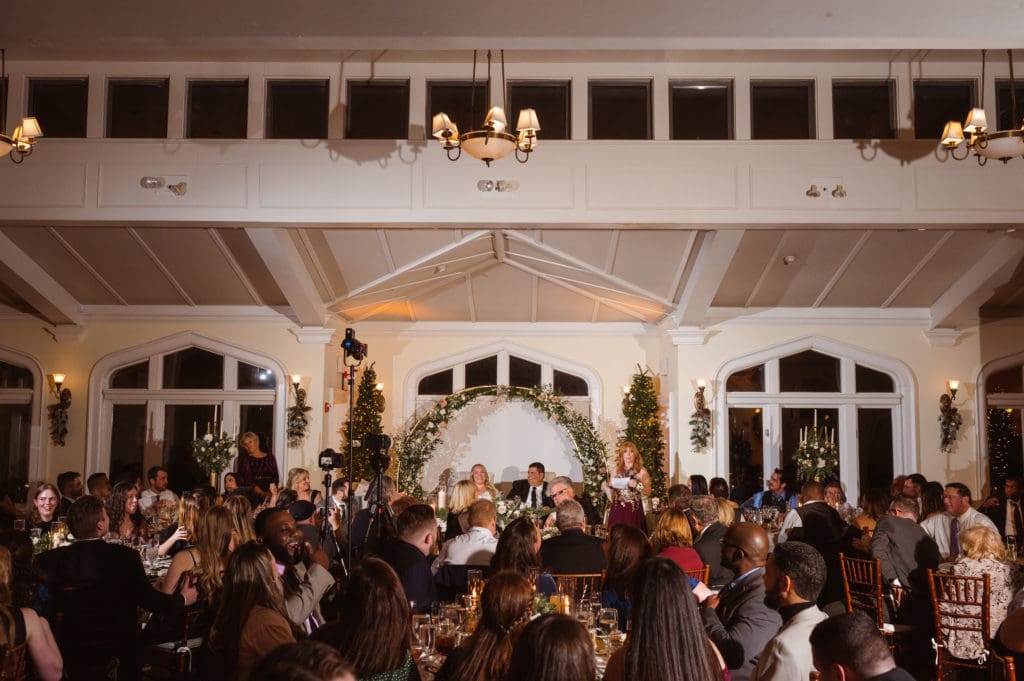 indoor-wedding-reception-at-the-whitby-castle-rye-new-york-by-suess-moments